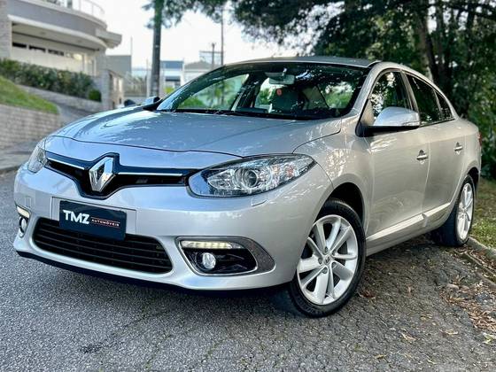 RENAULT FLUENCE 2.0 PRIVILÉGE 16V FLEX 4P AUTOMÁTICO